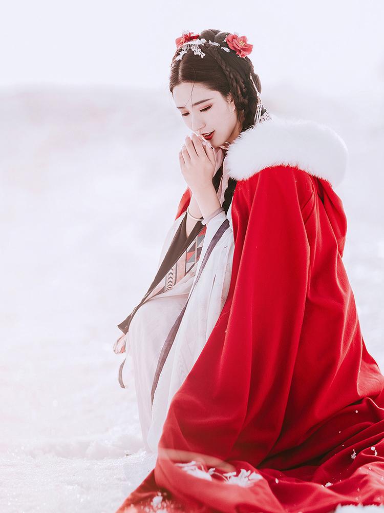Snowie | White fur Hanfu Cape (雪色)