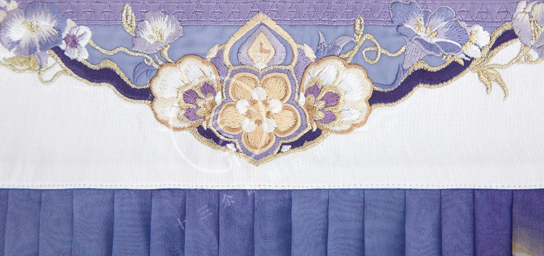 Violet Dream | Silk Embroidered Dress (紫金叹)