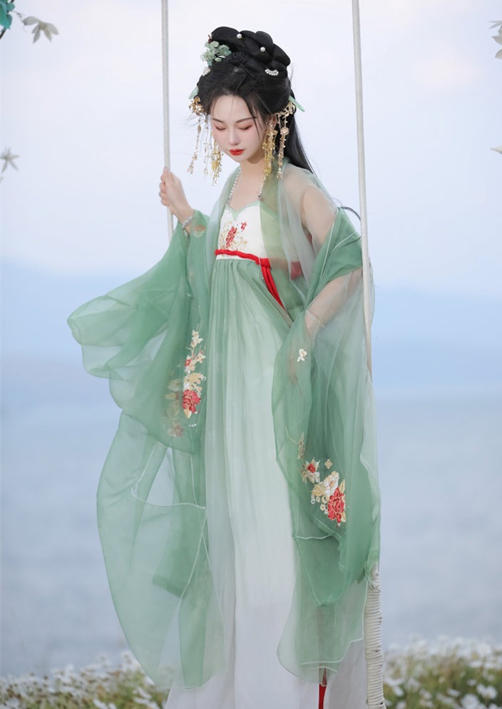 Green Dusk | Flora Embroidered Hanfu (凝初)
