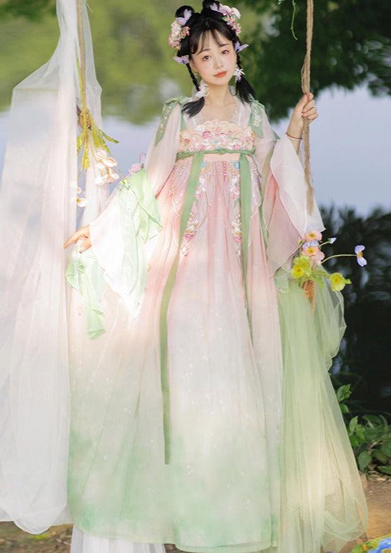 Flower Poem | 3-Piece Tang Pink Hanfu (花语辞)
