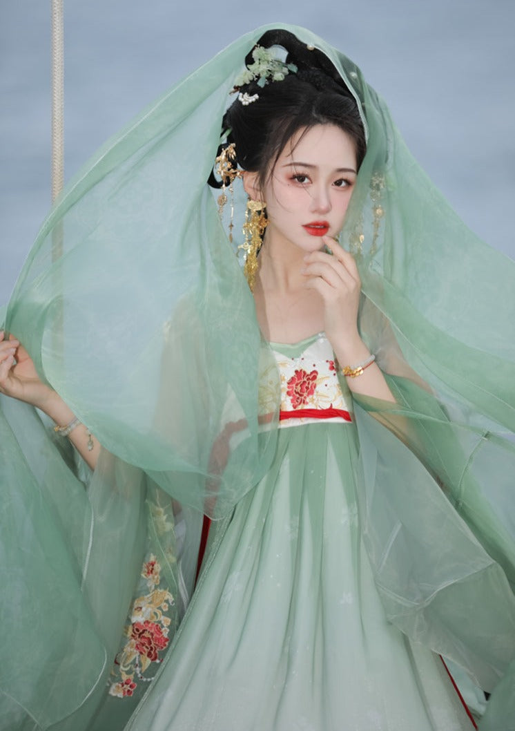 Pink Dusk | Flora Embroidered Hanfu (凝初)