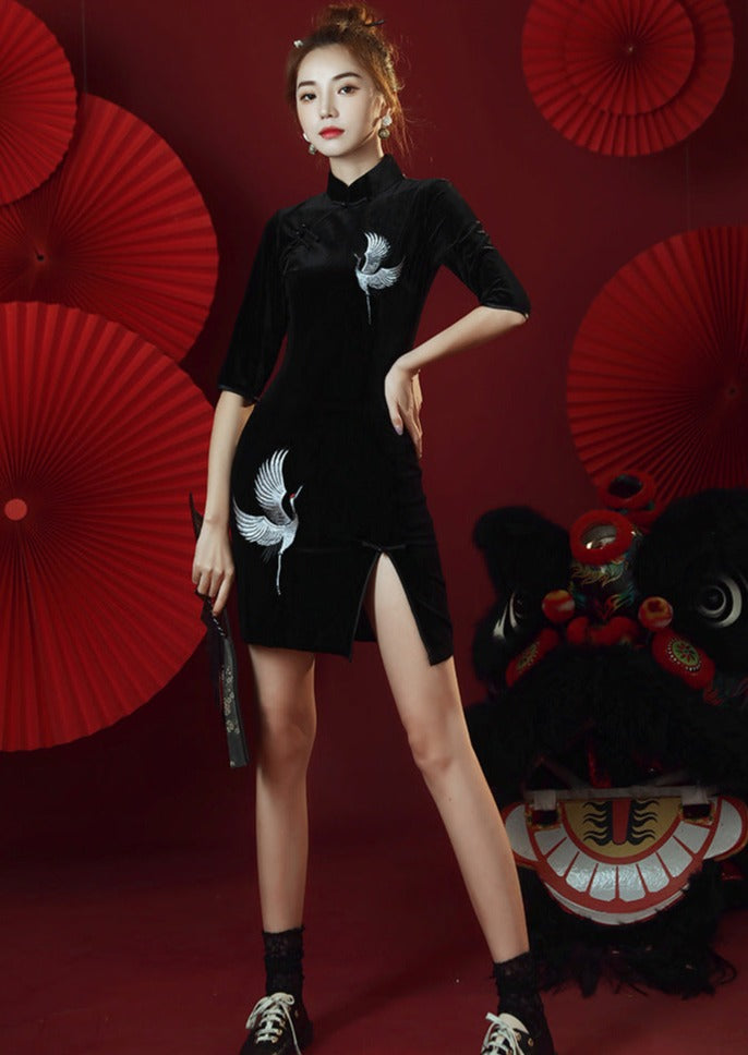 Red / Black Velvet Crane Qipao (Crane)
