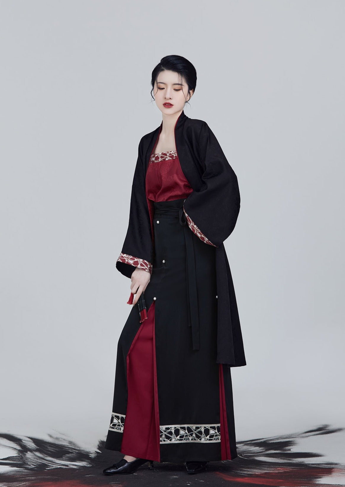 Crimson Ink  | Modern Black Hanfu (绯墨)