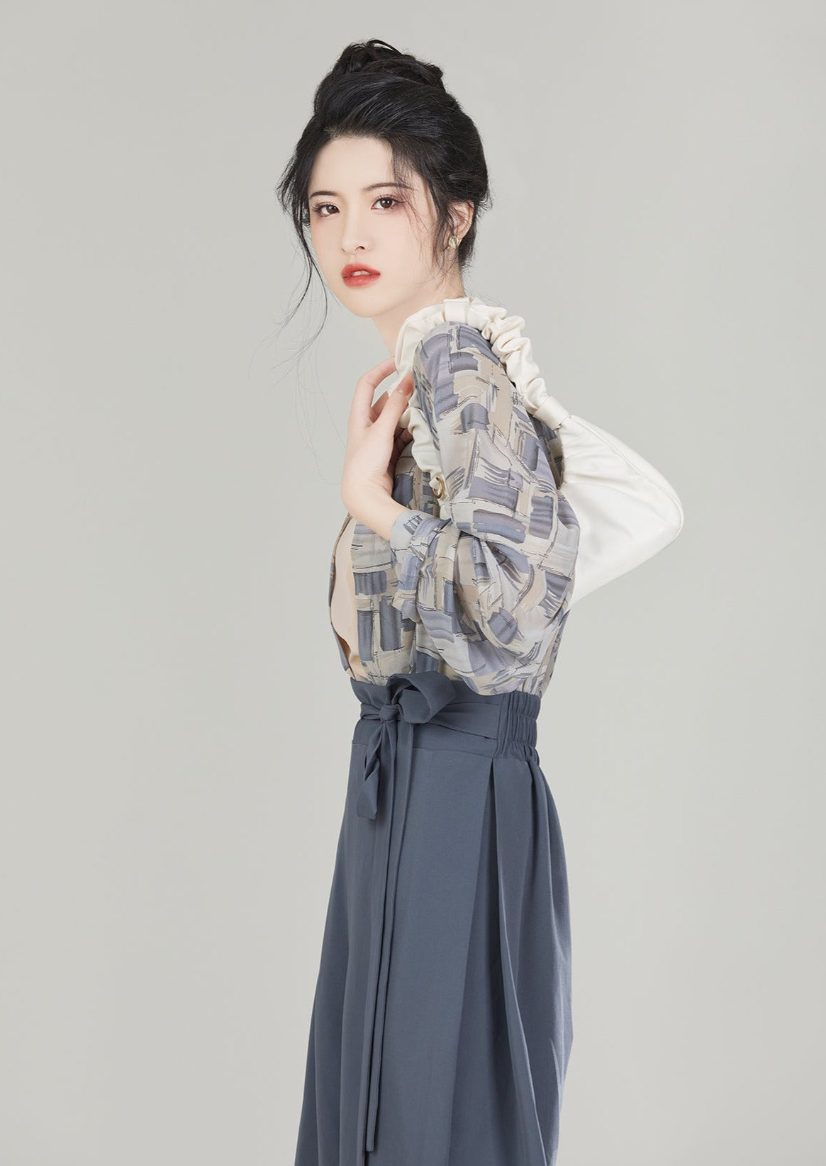 Summer Path | Modern Blue / Beige Hanfu (阡陌)