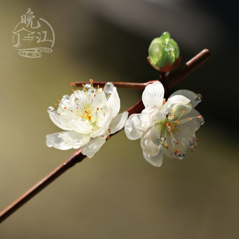 Plum | 1 Pc White Hairpin (青梅)