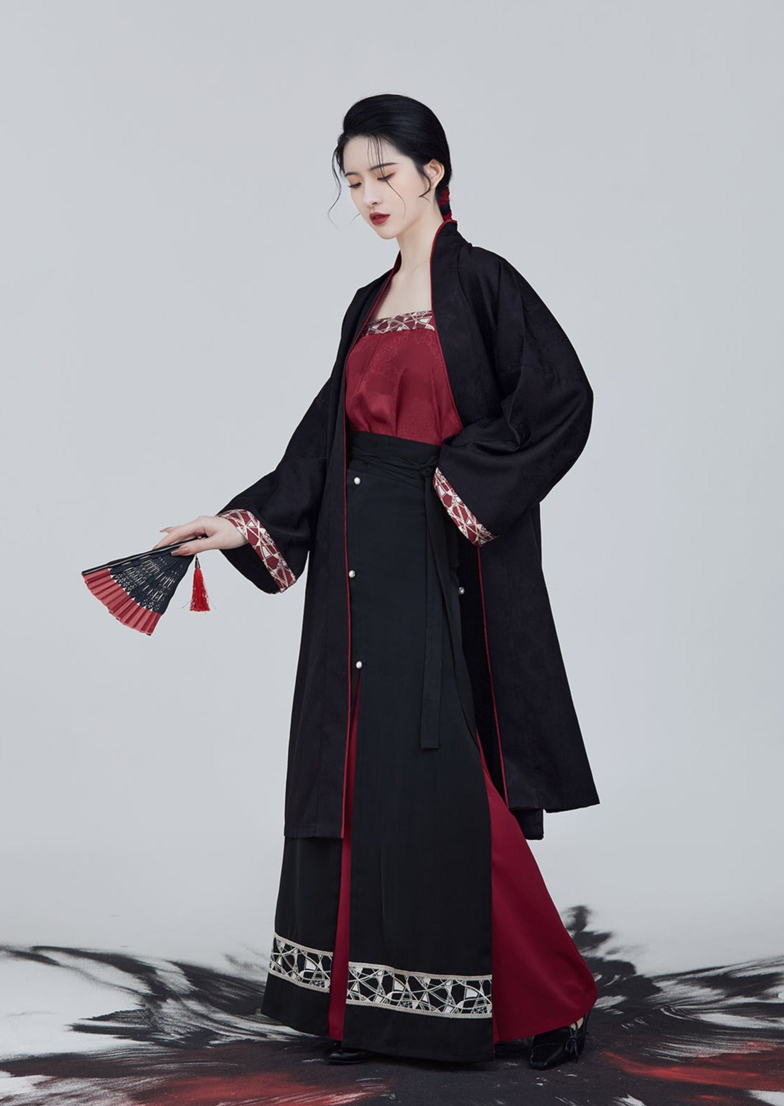 Crimson Ink  | Modern Black Hanfu (绯墨)
