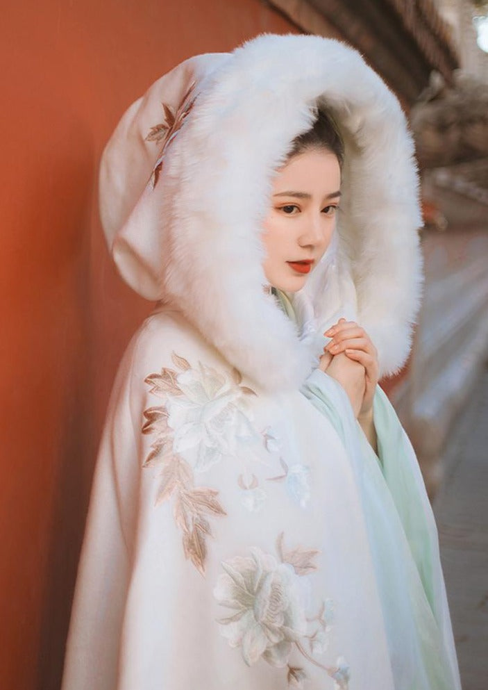 Snowie | White fur Hanfu Cape (雪色)