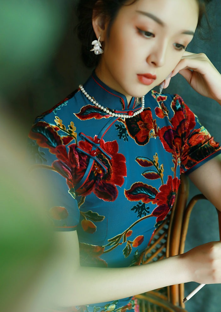 Camellia | Vintage Velvet Qipao (蓝山茶)