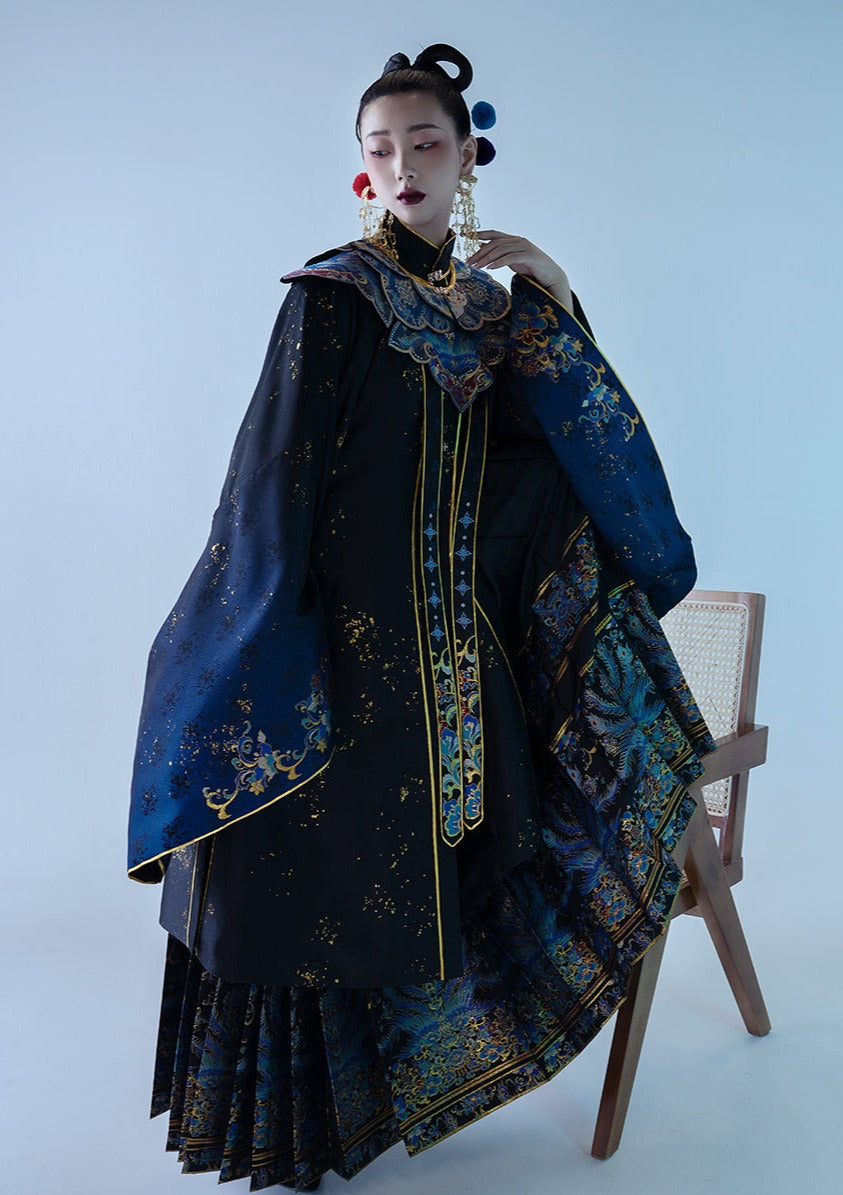 Little Jade | Luxurious Hanfu Gown (点翠)