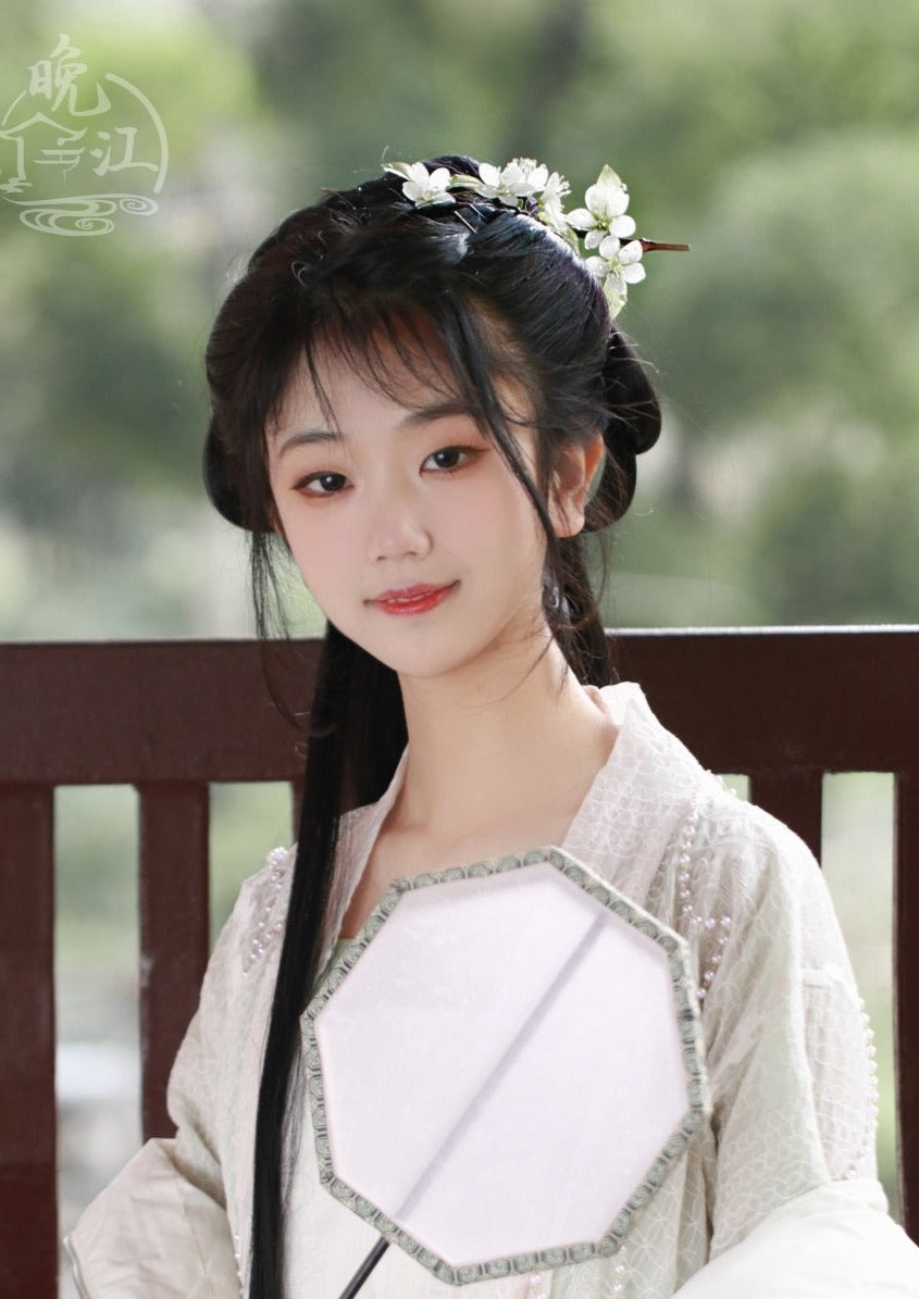 Pear | 1 Pc White Hairpin (唐松草)