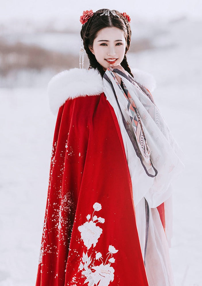 Snowie | Red Fur Hanfu Cape (SnwRed)