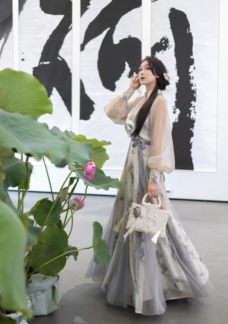 Fall Dusk | Modern Gray Dress (松间照)