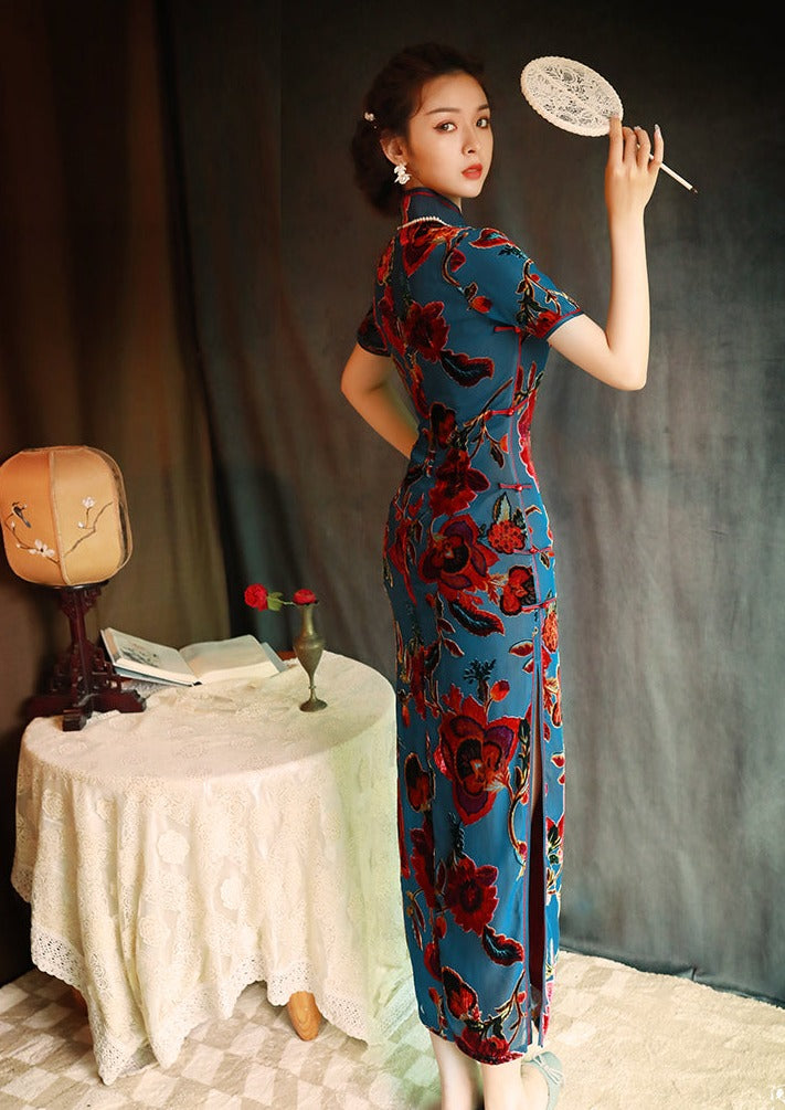 Camellia | Vintage Velvet Qipao (蓝山茶)
