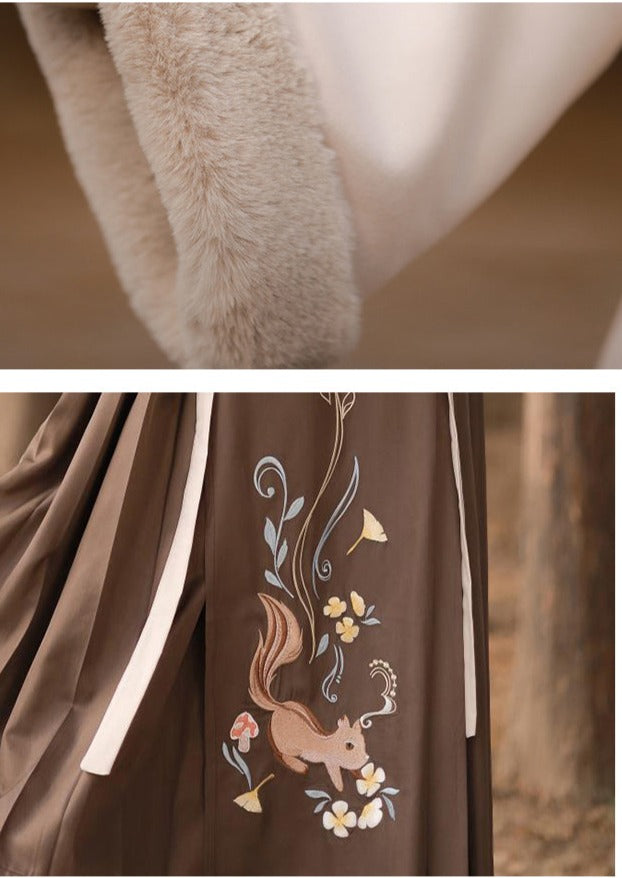 Squirrel Harvesting | Ming Winter Hanfu (丰收节)