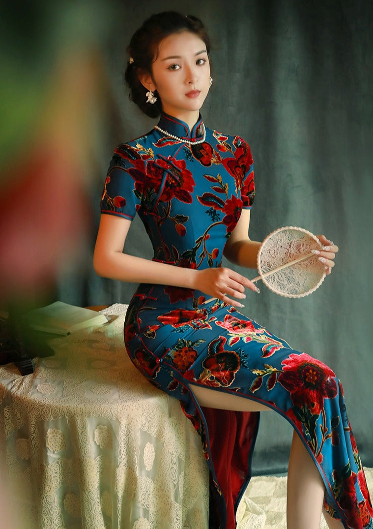 Camellia | Vintage Velvet Qipao (蓝山茶)