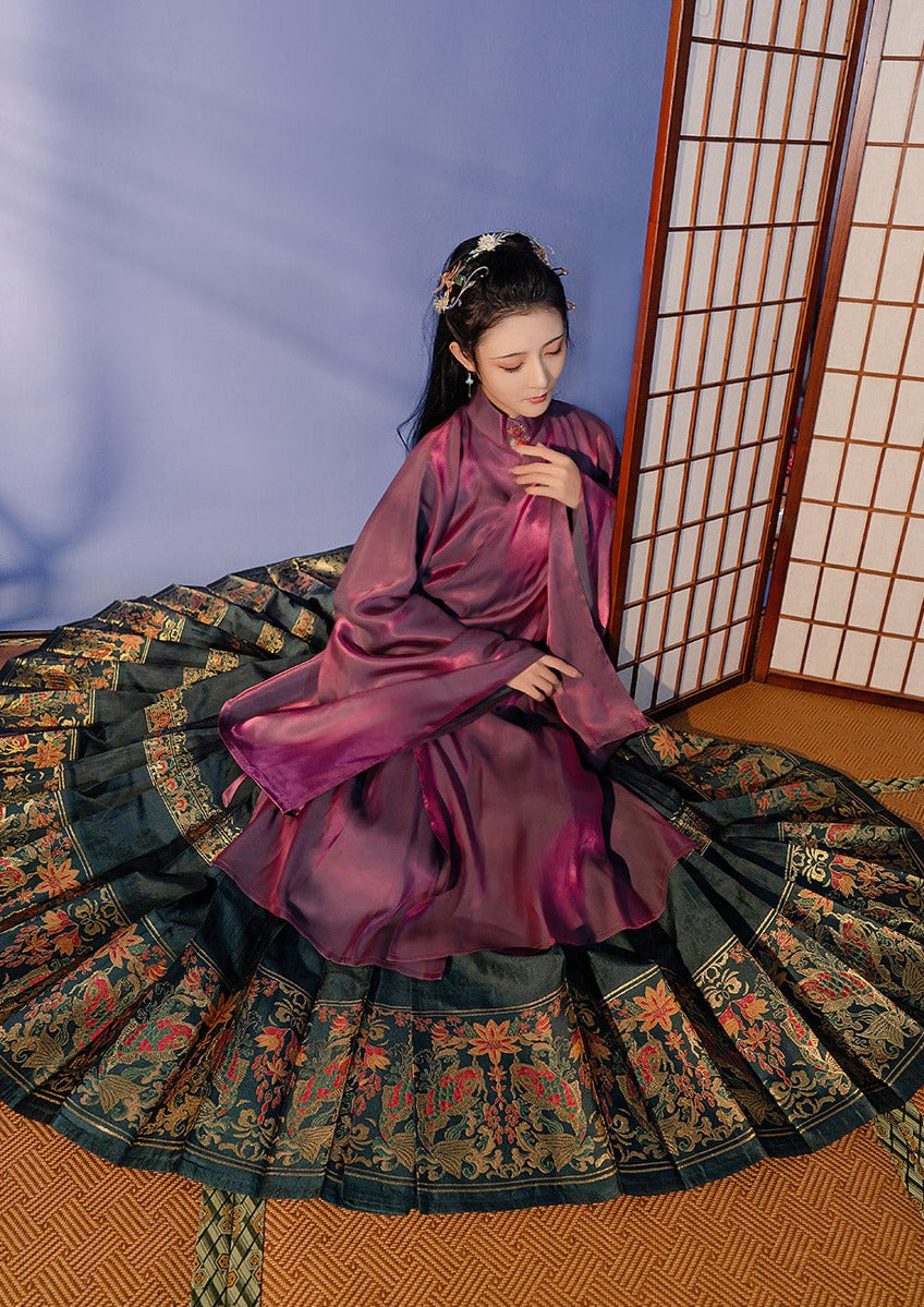 Golden Adoration | Ming Ma Mian Skirt (金妆花)