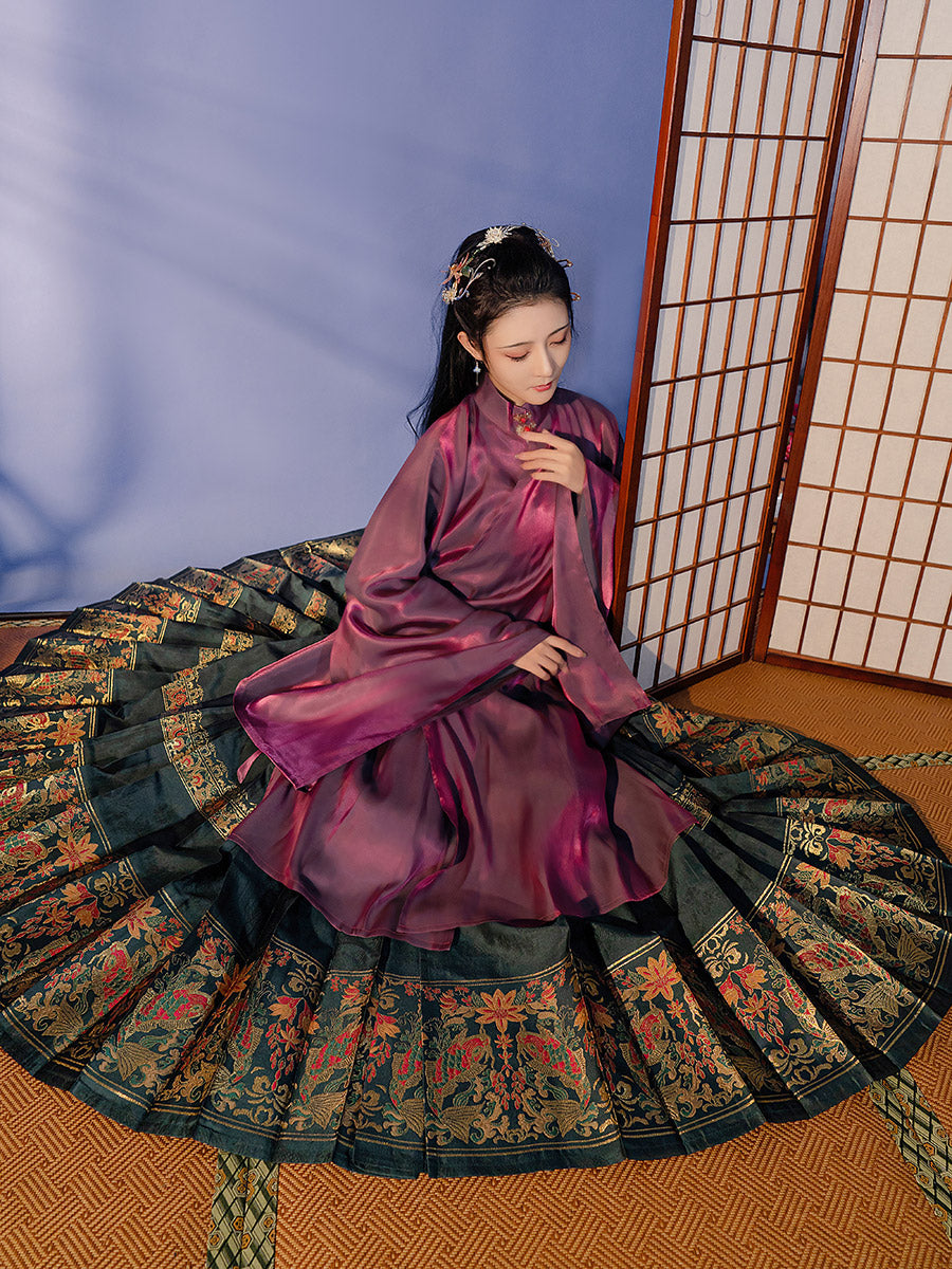 Golden Adoration | Ming Ma Mian Skirt (金妆花)