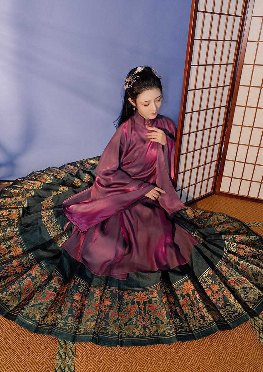 Golden Adoration | Ming Ma Mian Skirt (金妆花)