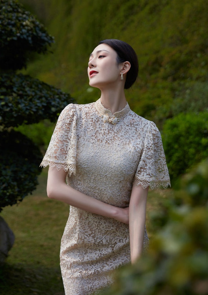 Lace Bride | Bridal Ivory Qipao (轻纱舞)