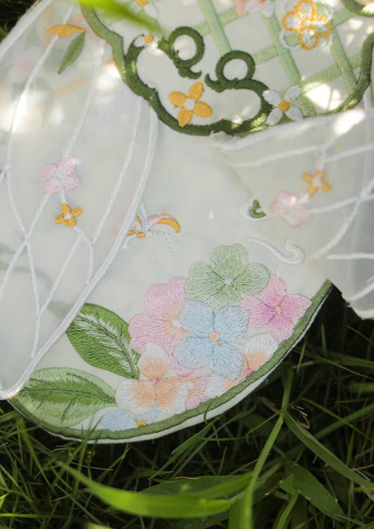 Cicada | Green Embroidered Purse