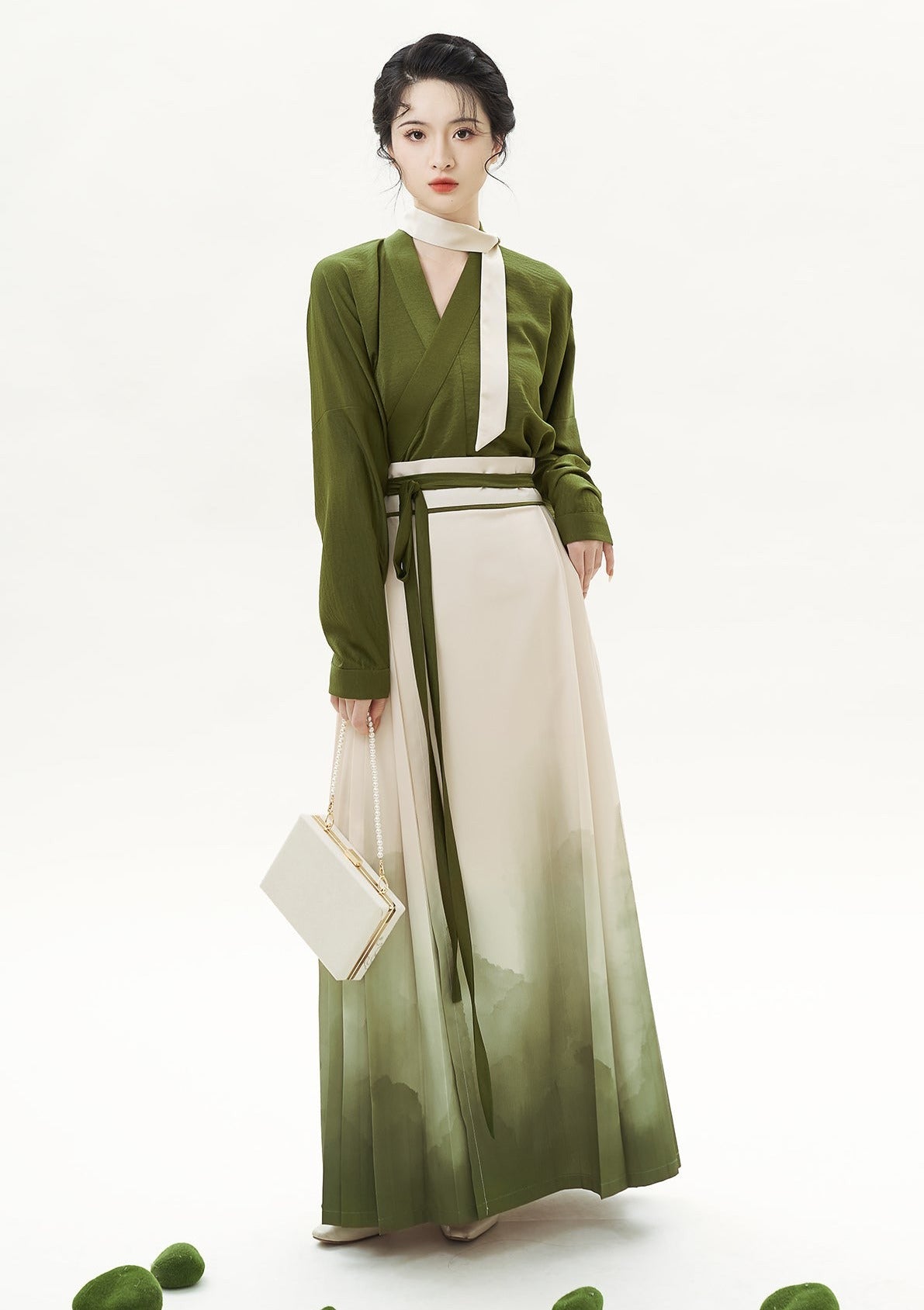 Green Tea | Modern Hanfu Set (捻茶)