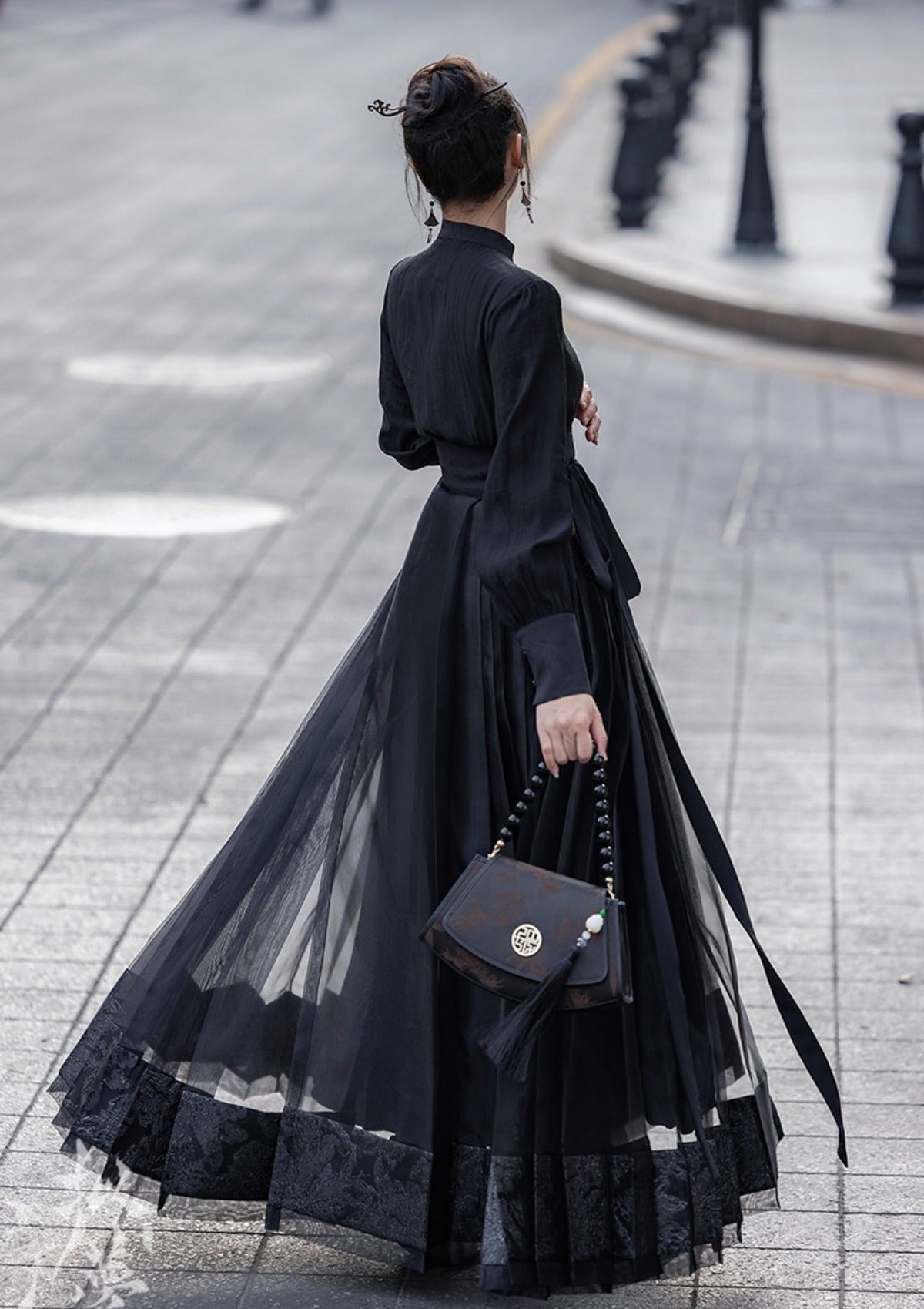 Oriental Soul | 2-Pieces Modern Ma Mian Skirt (东方骨)