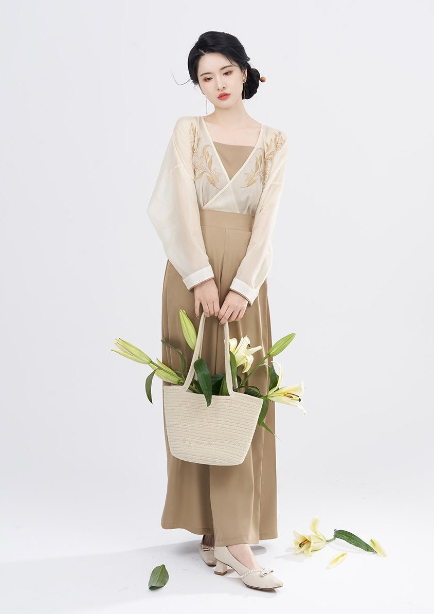 Ink Lily | Modern Beige Hanfu (引染)