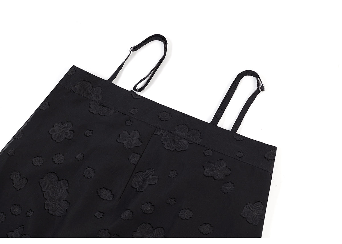 Leisure Night | Modern Black Hanfu (晚桃悠悠)