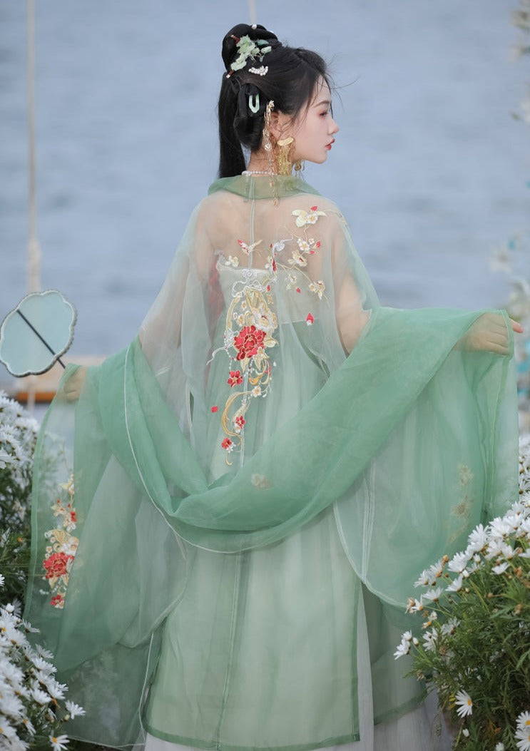 Pink Dusk | Flora Embroidered Hanfu (凝初)