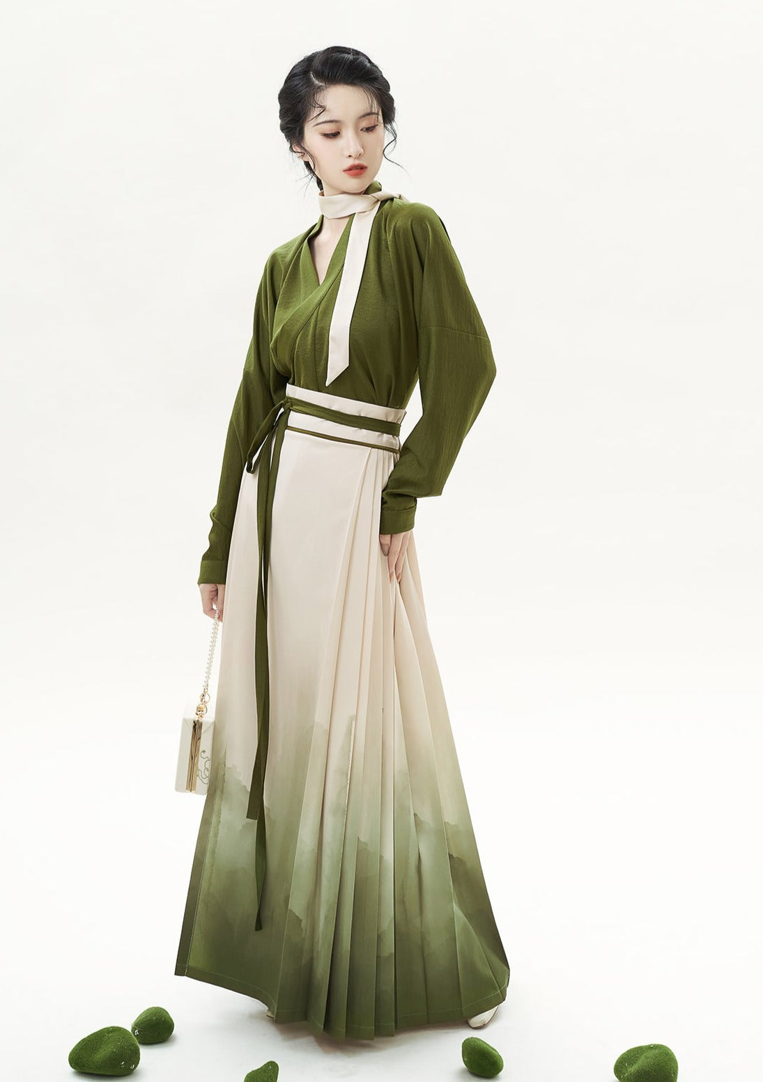 Green Tea | Modern Hanfu Set (捻茶)