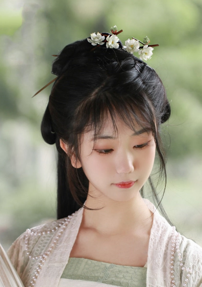 Plum | 1 Pc White Hairpin (青梅)