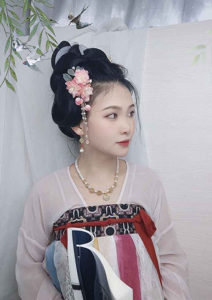 Aroma Spirit | Handmade Red Flower Hairpiece (浓香)