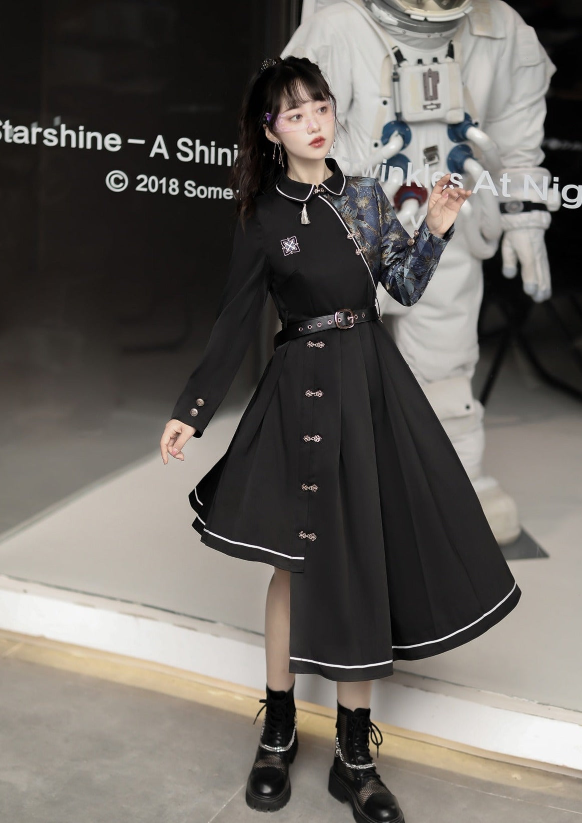 City That Never Sleeps | Modern Black Lolita Chinese Hanfu (不夜城)
