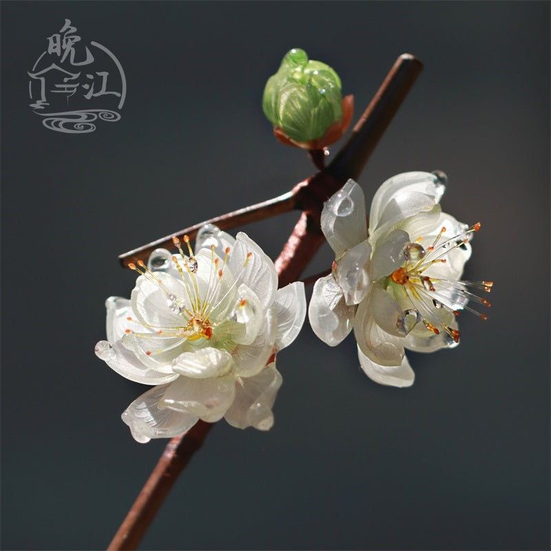 Plum | 1 Pc White Hairpin (青梅)