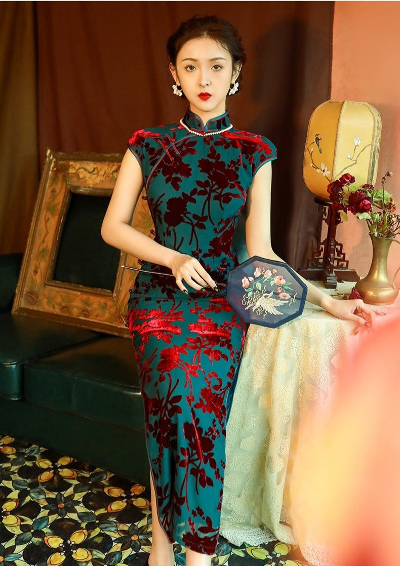 Meiling | Navy Velvet Qipao (夜上海)
