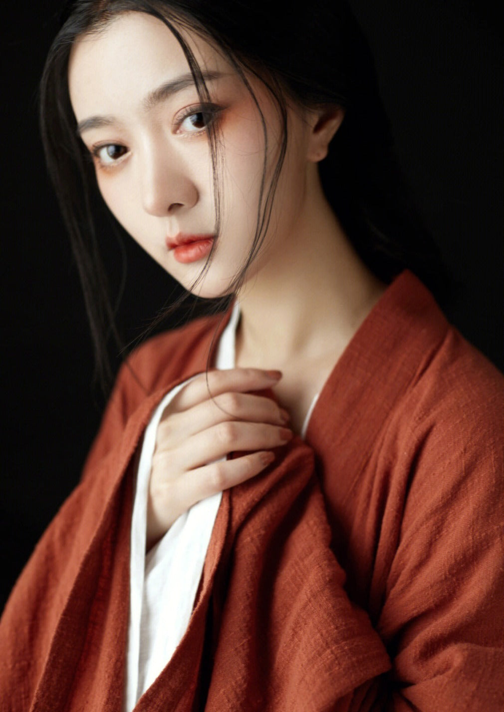 Missing Heart | Han Dynasty Linen Hanfu (戚戚忧思深)