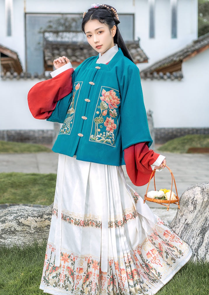 Golden Adoration | Ming Ma Mian Skirt (金妆花)