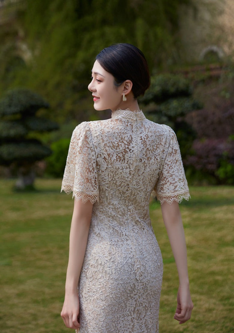 Lace Bride | Bridal Ivory Qipao (轻纱舞)