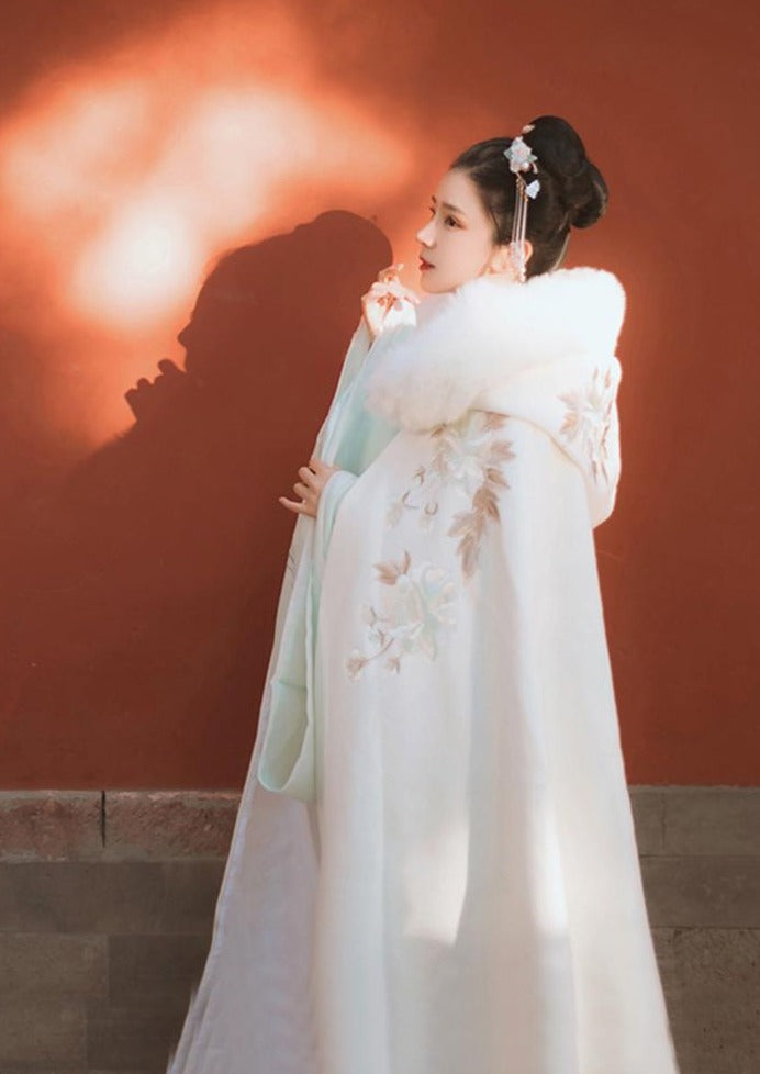 Snowie | White fur Hanfu Cape (雪色)
