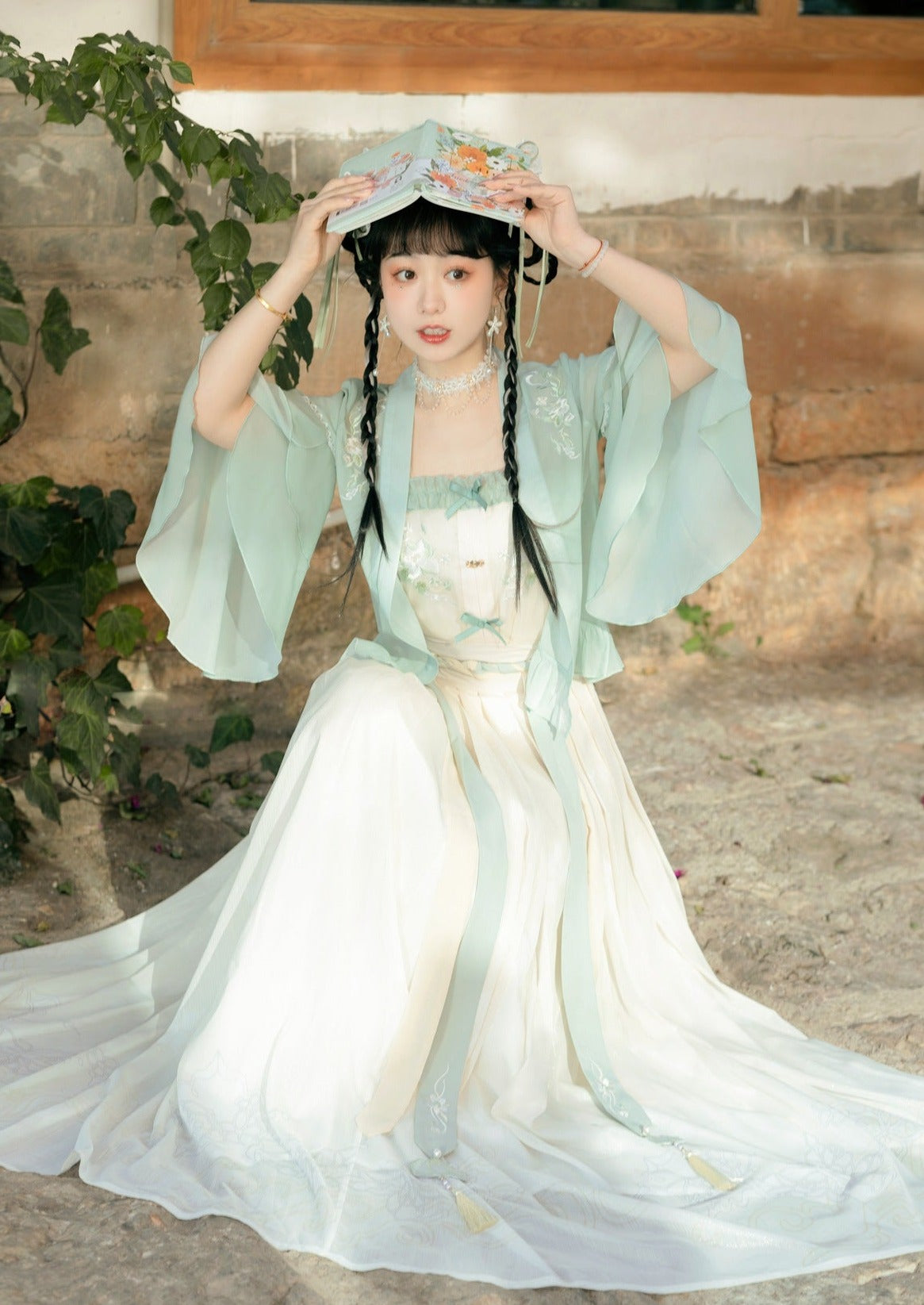Night Camellia | Green Summer Hanfu Dress (晚山茶)