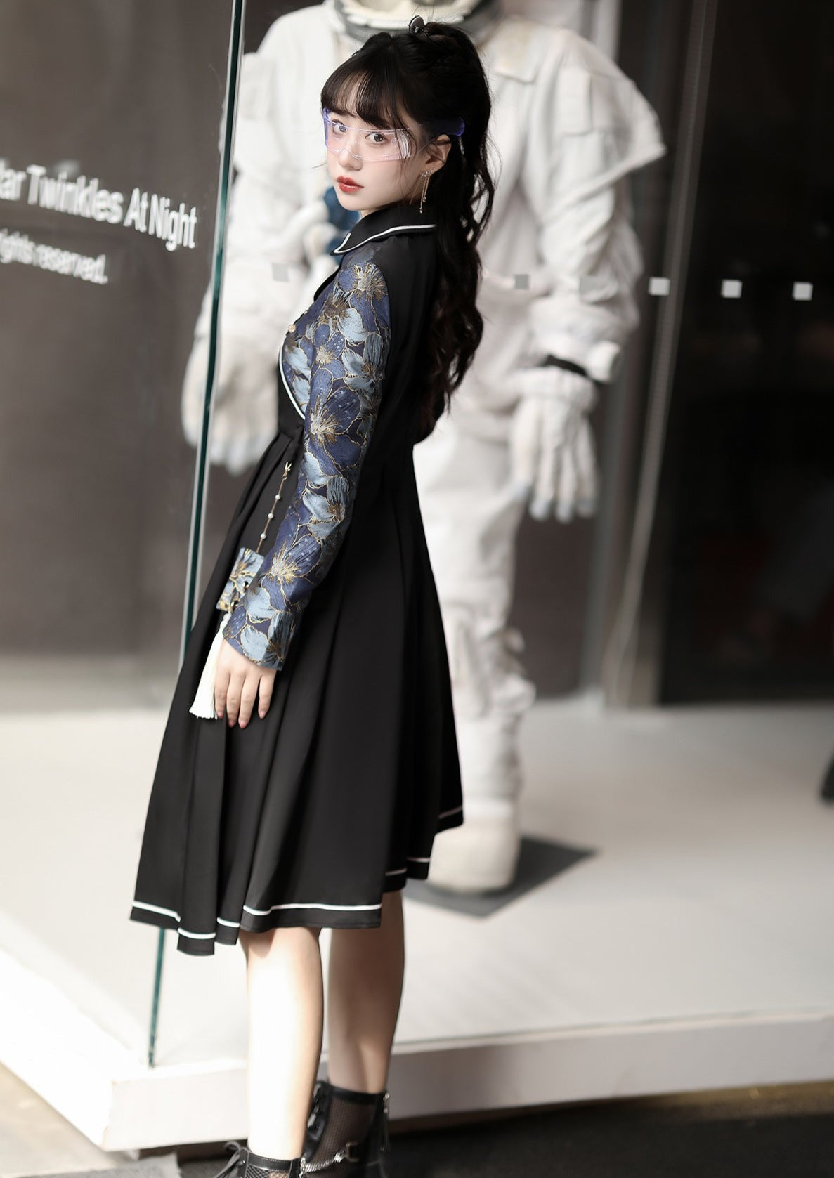 City That Never Sleeps | Modern Black Lolita Chinese Hanfu (不夜城)