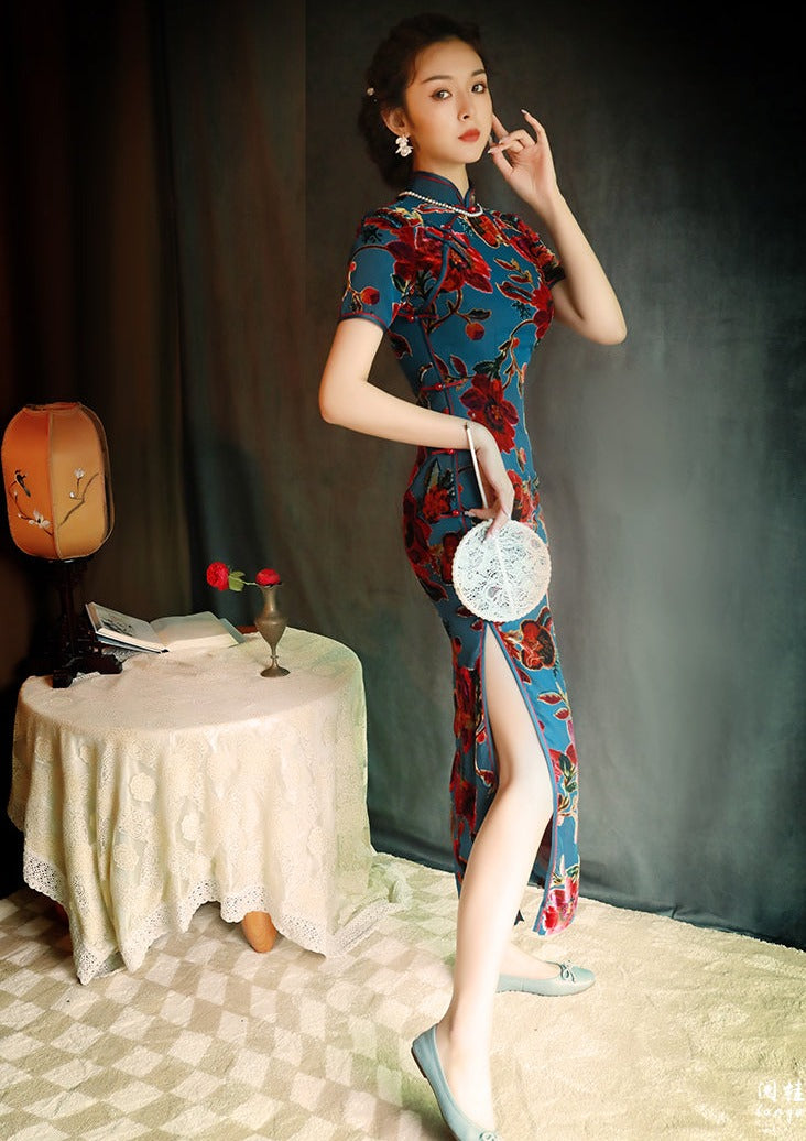 Camellia | Vintage Velvet Qipao (蓝山茶)