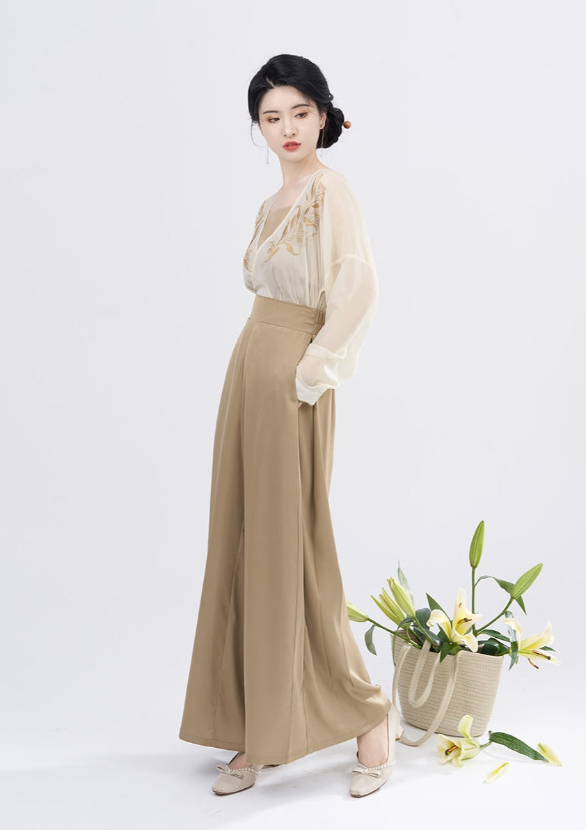 Ink Lily | Modern Beige Hanfu (引染)
