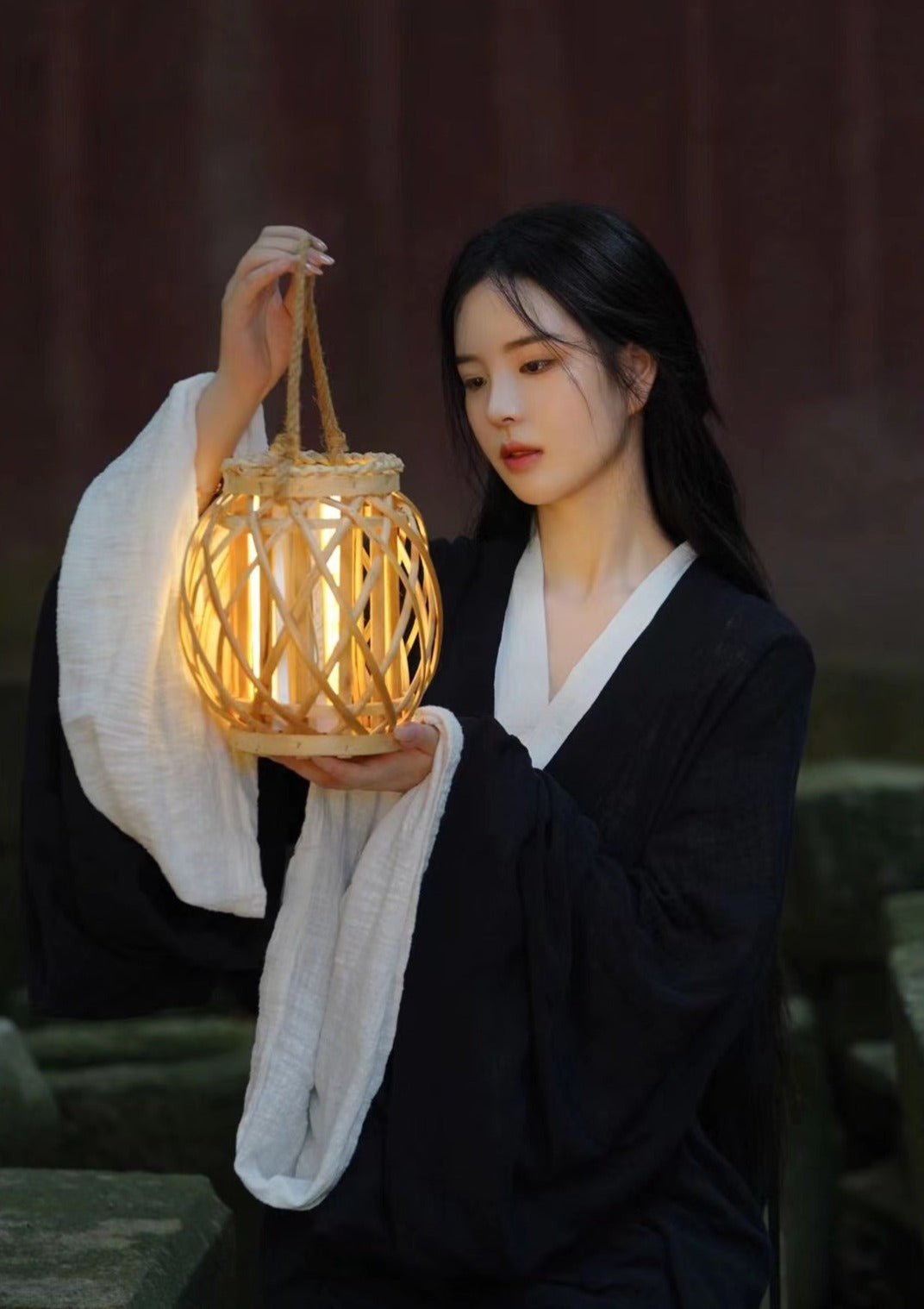 Missing Heart | Han Dynasty Linen Hanfu (戚戚忧思深)