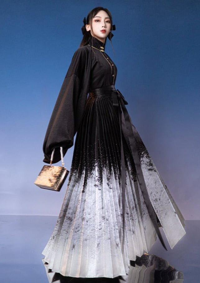 Moon River | Modern Silver Ma Mian Skirt (月生春江)