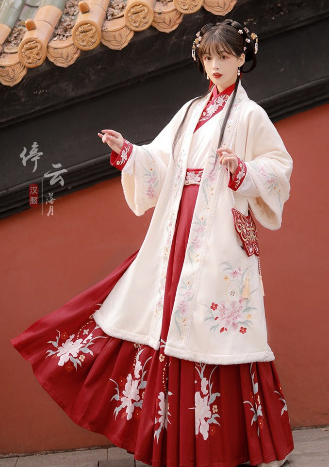 Old Memory | Winter Song Hanfu (苏幕遮)