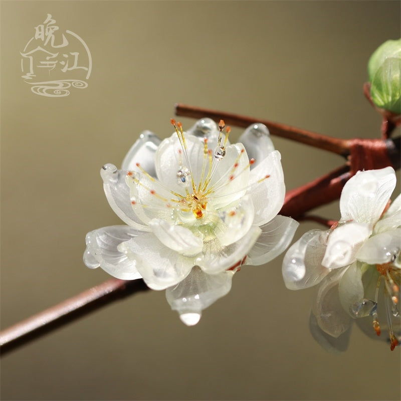 Plum | 1 Pc White Hairpin (青梅)