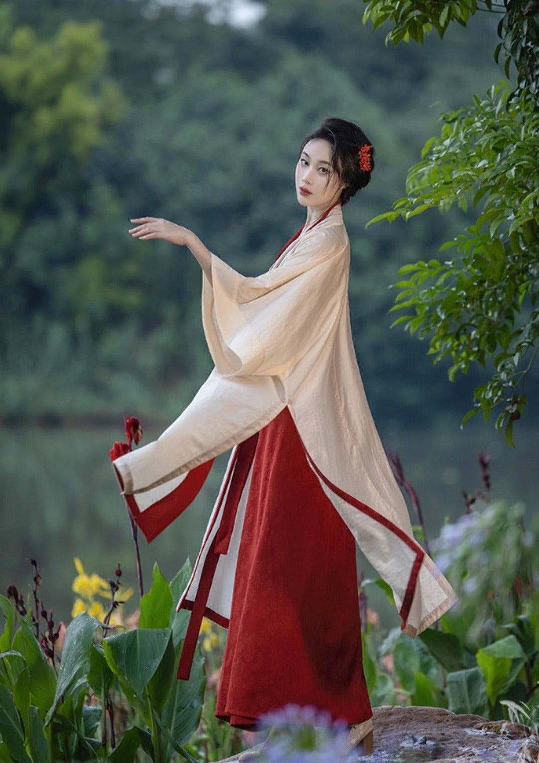 Poppy | Modern 3-Pieces Hanfu (花间酒)