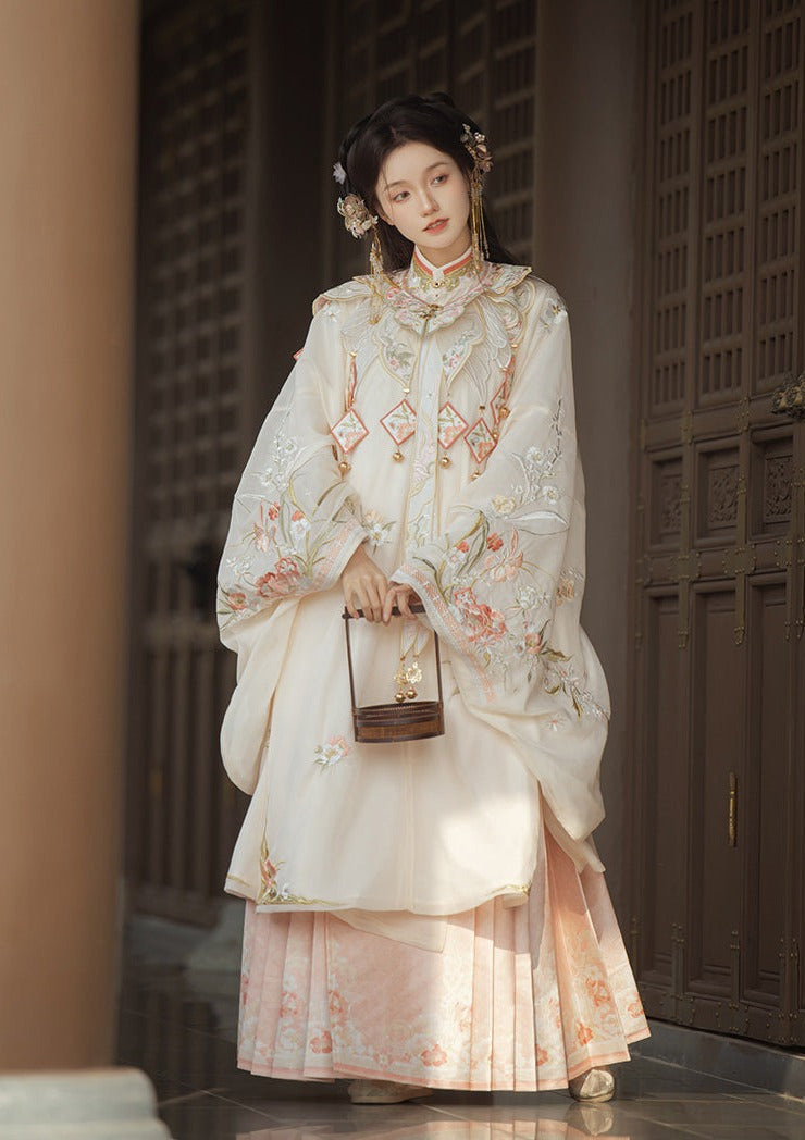 Spring Flowers | 3-Pieces Embroidered Floral Gown (花团酥)