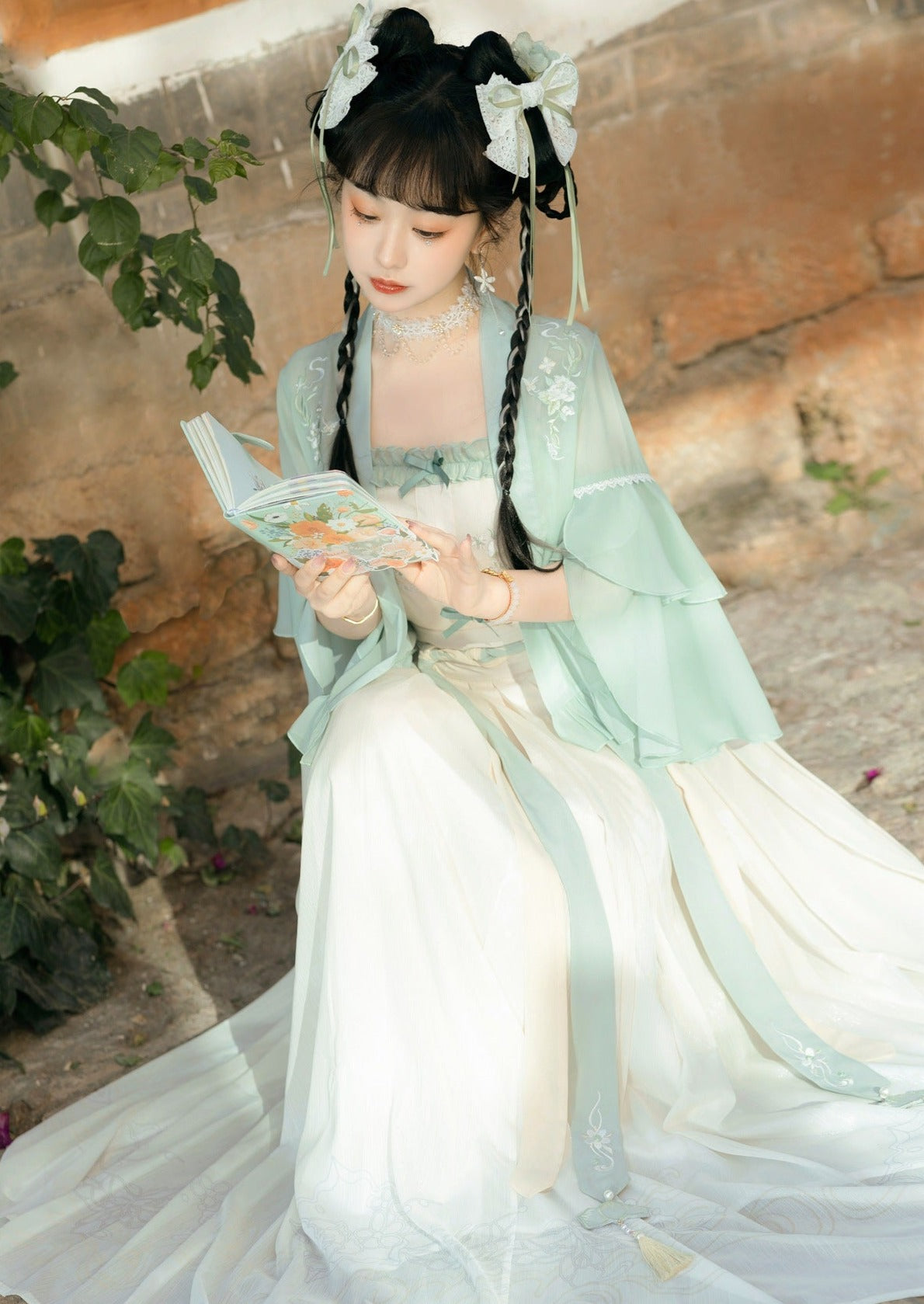Night Camellia | Green Summer Hanfu Dress (晚山茶)